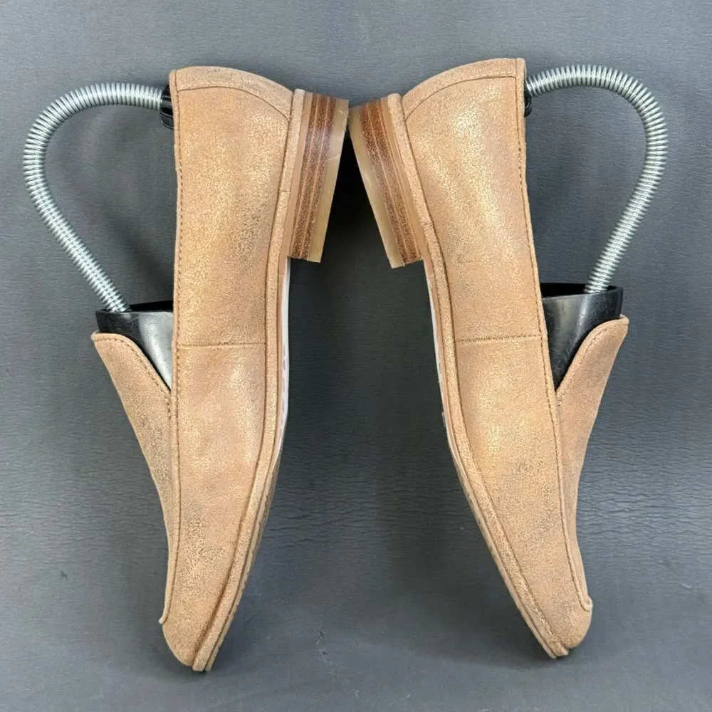 DONALD J PLINER Tamryn leather Beige gold slip on loafer shoes womens size 6.5